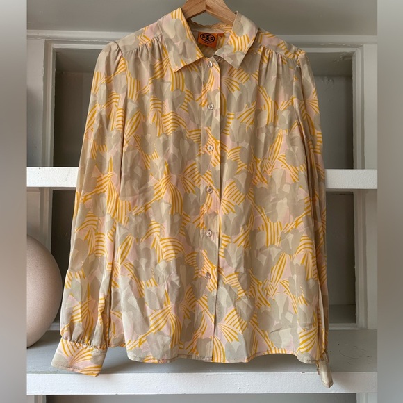 Tory Burch Angelique Lichee Fleur 100% Silk Blouse Button Down sz 6 $295 Small - Picture 1 of 9